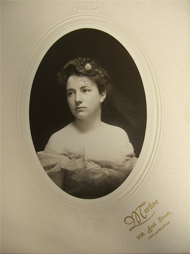 Portrait of Carolyn Marqueze Halliday Price